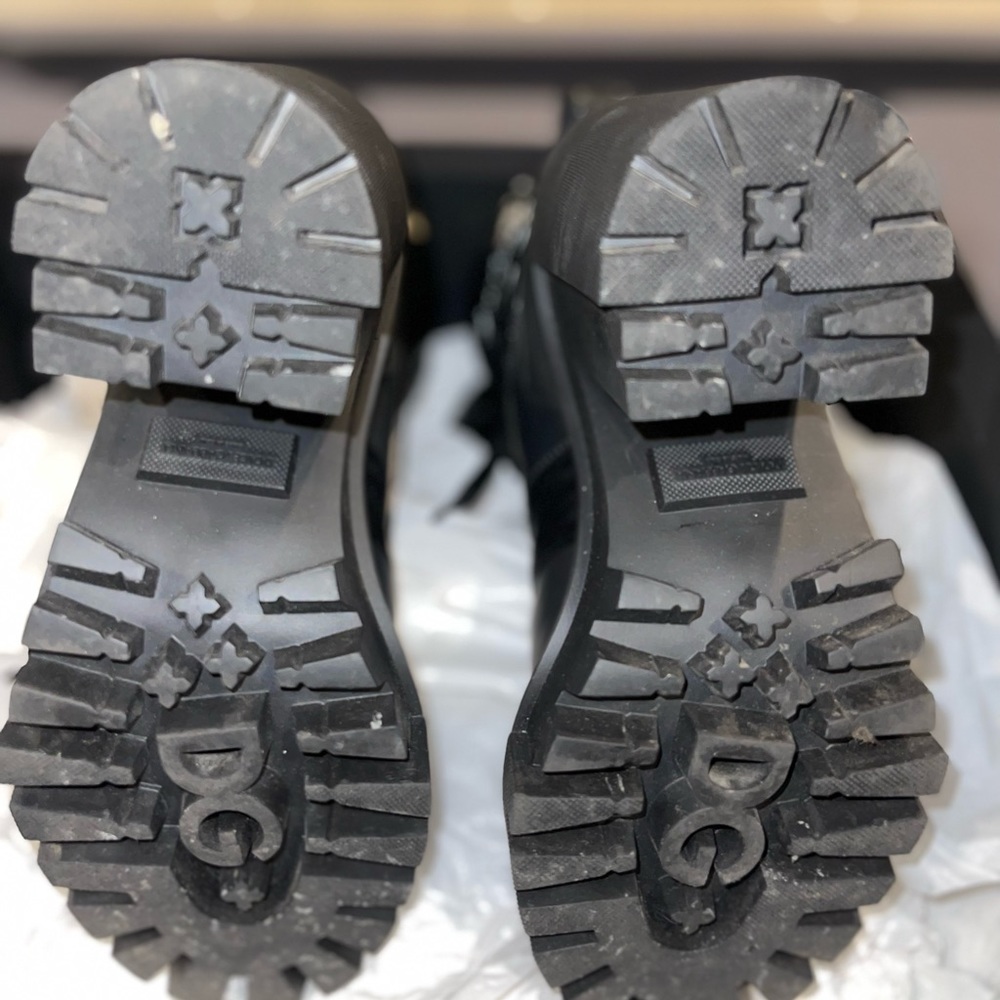 100% Authentic Pre-owned in box Dolce & Gabbana Trekking Block Heel Bootie 39(9) - Picture 7 of 7